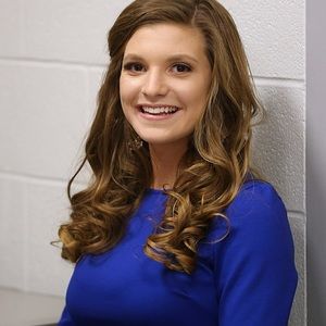 Meet your Posher, Cortney